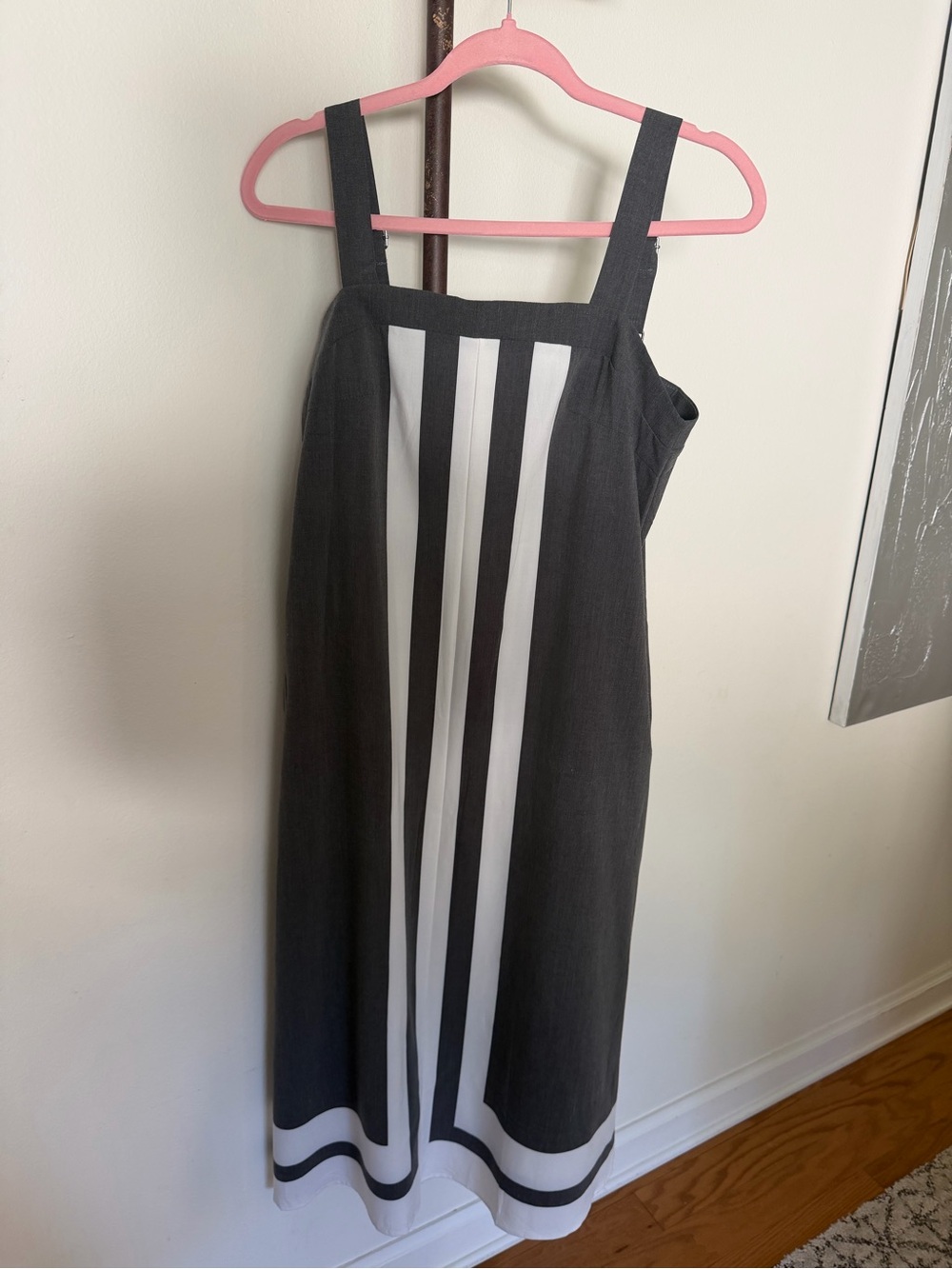 Black and White Striped Sleeveless Midi Dress